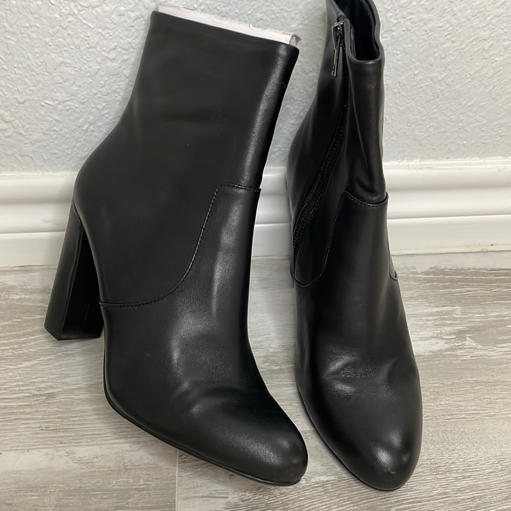 New Steve Madden Editor Black Leather Full Zip High Ankle Boots 8.5